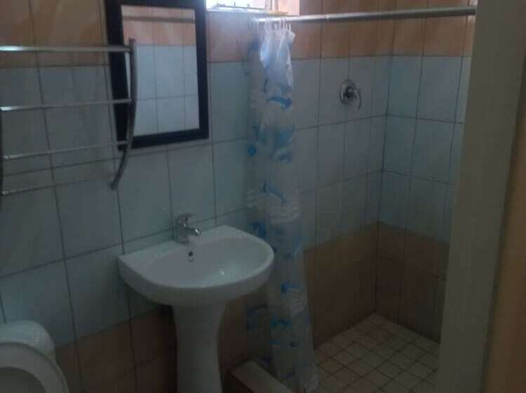 膳宿费 Milly Guest House Jhb