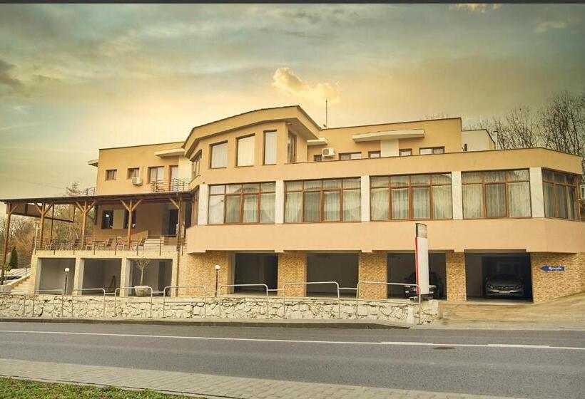 پانسیون Vila Etikette