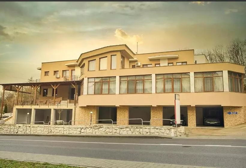 Majatalo Vila Etikette