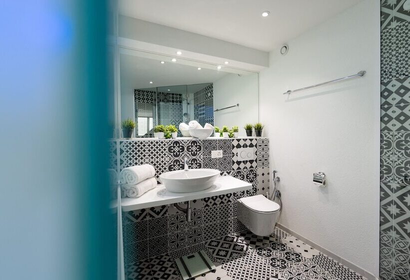 The Business Sleeping Place