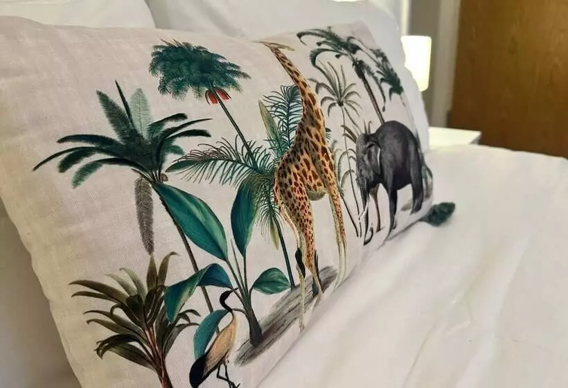 Adelphi Wharf Apartments By Beehosting