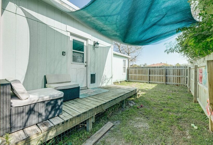 Aransas Pass Home W/ Fire Pit: 2 Mi To Redfish Bay