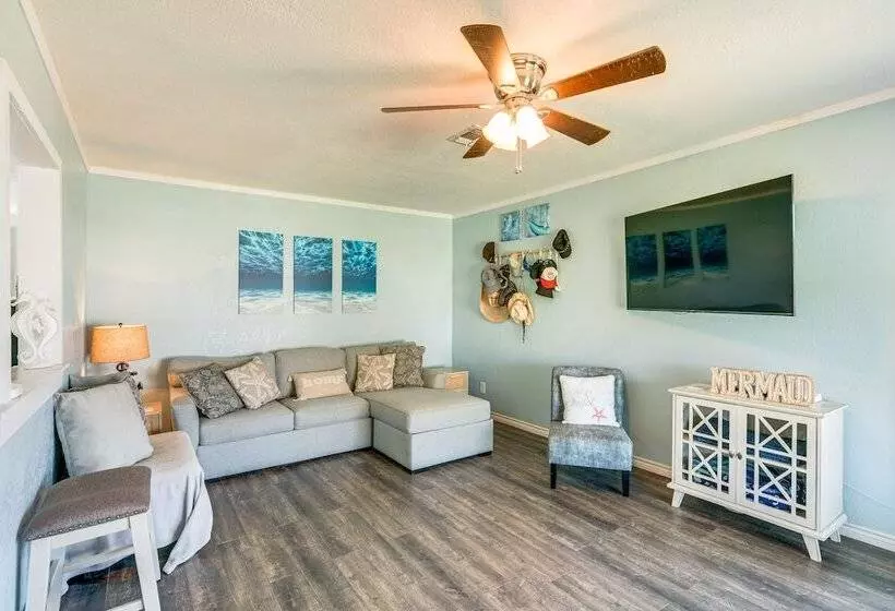 Aransas Pass Home W/ Fire Pit: 2 Mi To Redfish Bay