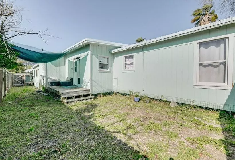 Aransas Pass Home W/ Fire Pit: 2 Mi To Redfish Bay