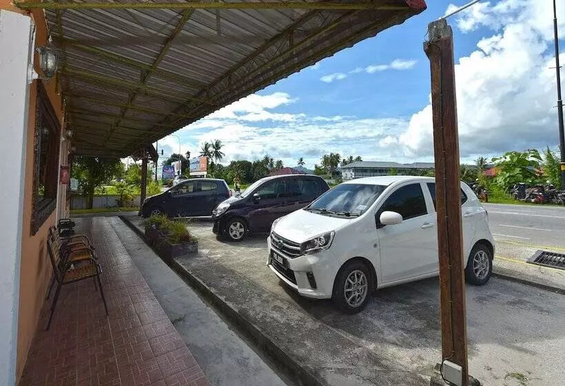 Awan Biru Motel By Oyo