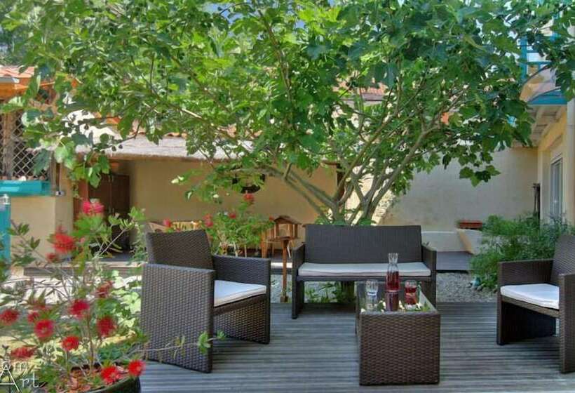 住宿加早餐  La Cour Des Saligues