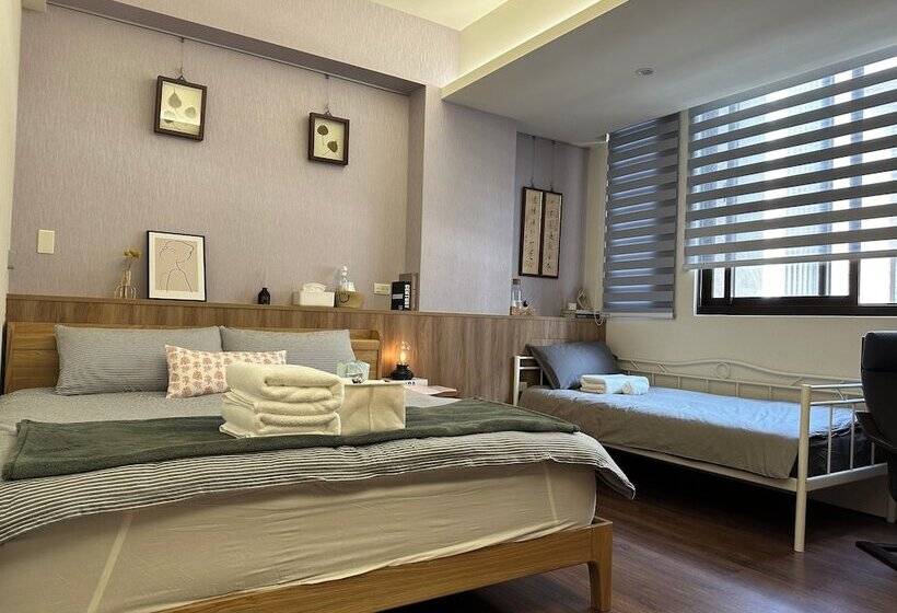 تختخواب و صبحانه Miki Sanbai