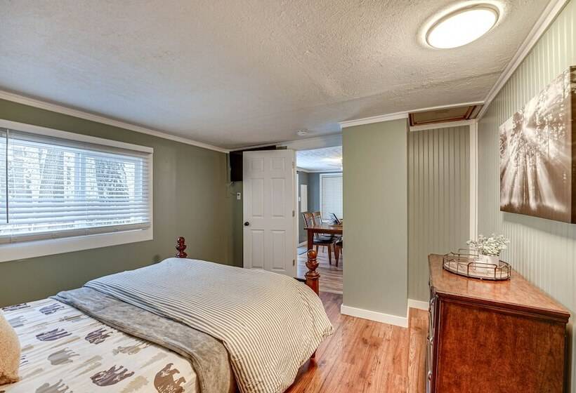 Baldwin Cabin W/ Fire Pit ~ 4 Mi To Big Star Lake!