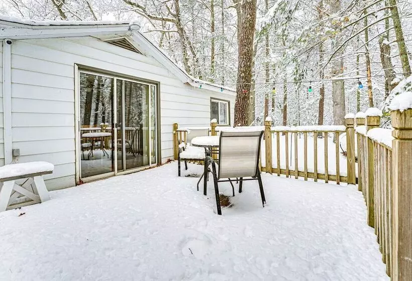 Baldwin Cabin W/ Fire Pit ~ 4 Mi To Big Star Lake!