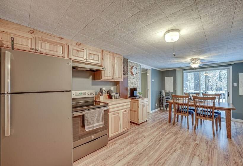 Baldwin Cabin W/ Fire Pit ~ 4 Mi To Big Star Lake!