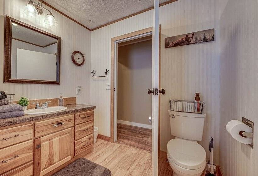 Baldwin Cabin W/ Fire Pit ~ 4 Mi To Big Star Lake!