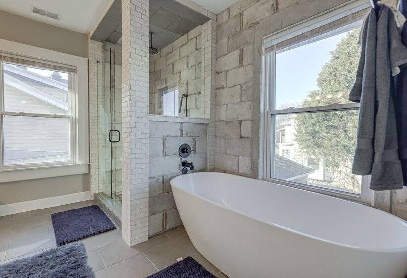 Charming Cincinnati Home W/ Spacious Deck!