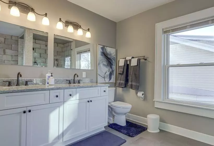 Charming Cincinnati Home W/ Spacious Deck!