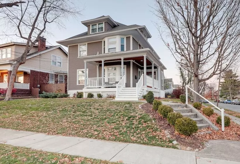 Charming Cincinnati Home W/ Spacious Deck!