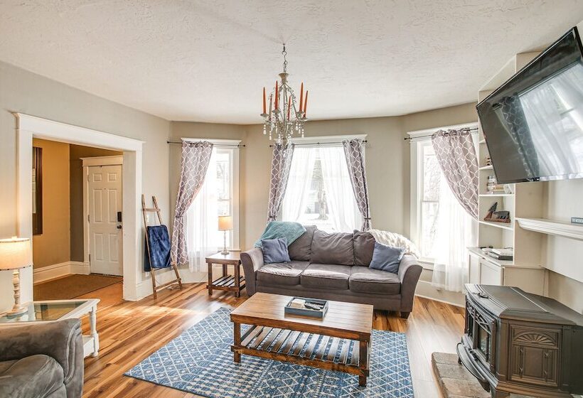 Charming Coeur D Alene Home, Walk To Downtown!