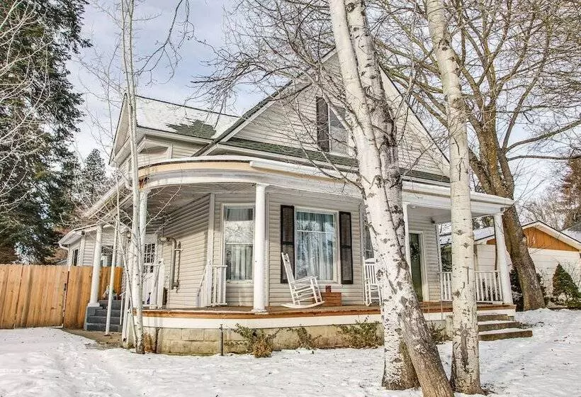 Charming Coeur D Alene Home, Walk To Downtown!