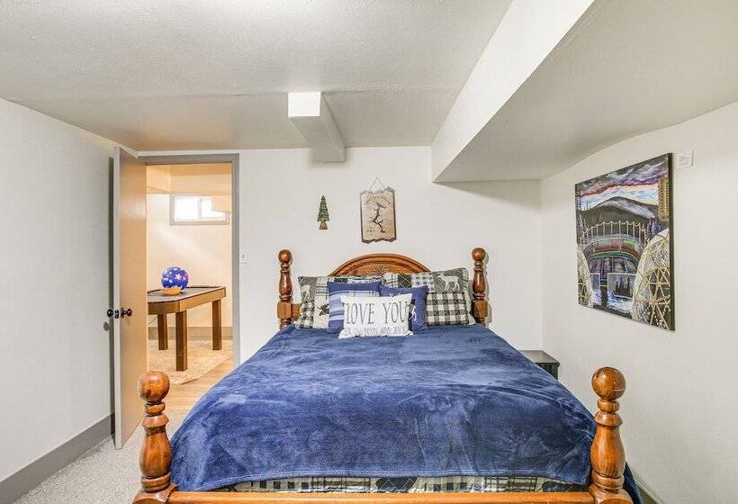 Charming Coeur D Alene Home, Walk To Downtown!