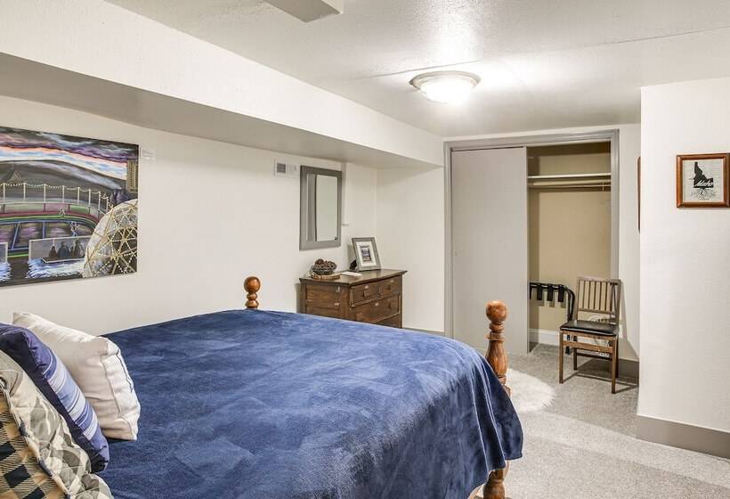 Charming Coeur D Alene Home, Walk To Downtown!