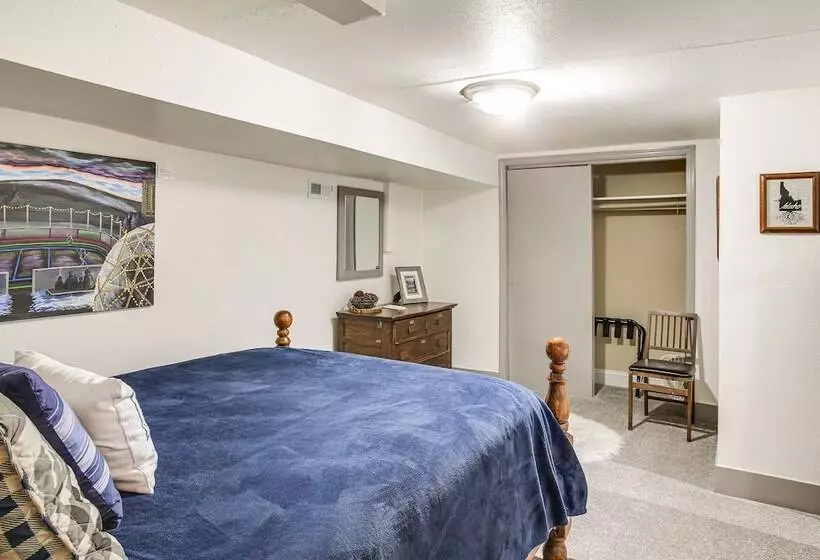 Charming Coeur D Alene Home, Walk To Downtown!
