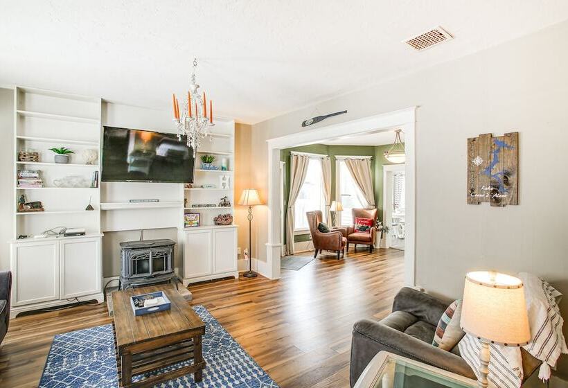 Charming Coeur D Alene Home, Walk To Downtown!