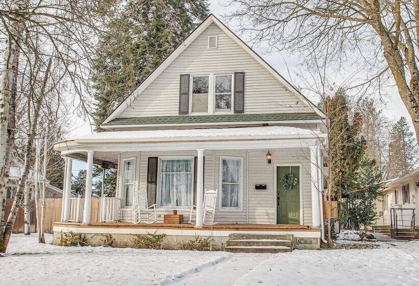 Charming Coeur D Alene Home, Walk To Downtown!