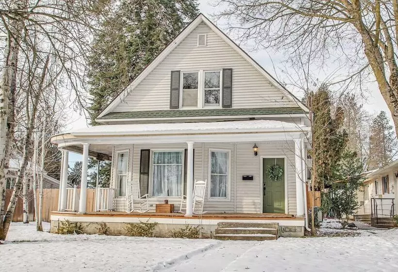 Charming Coeur D Alene Home, Walk To Downtown!
