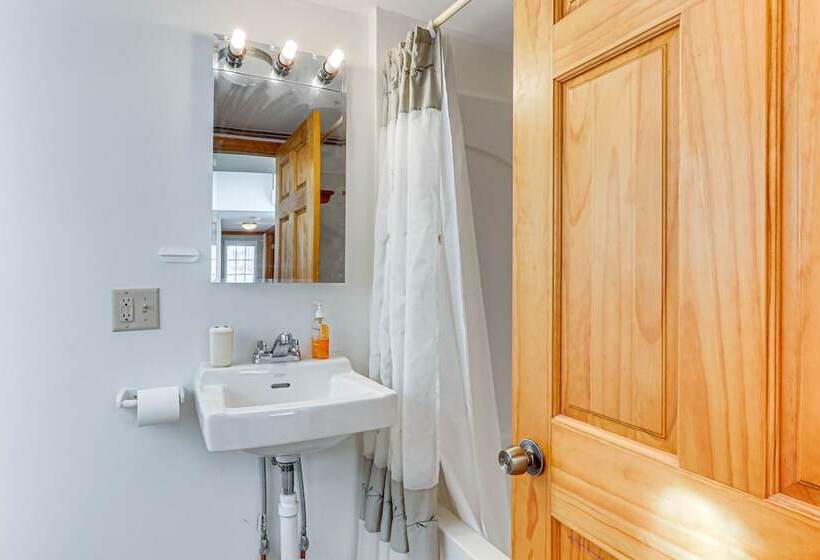 Charming Old Lyme Cottage, Steps To Private Beach!