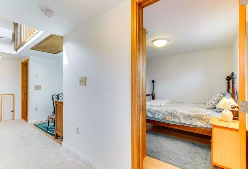 Charming Old Lyme Cottage, Steps To Private Beach!