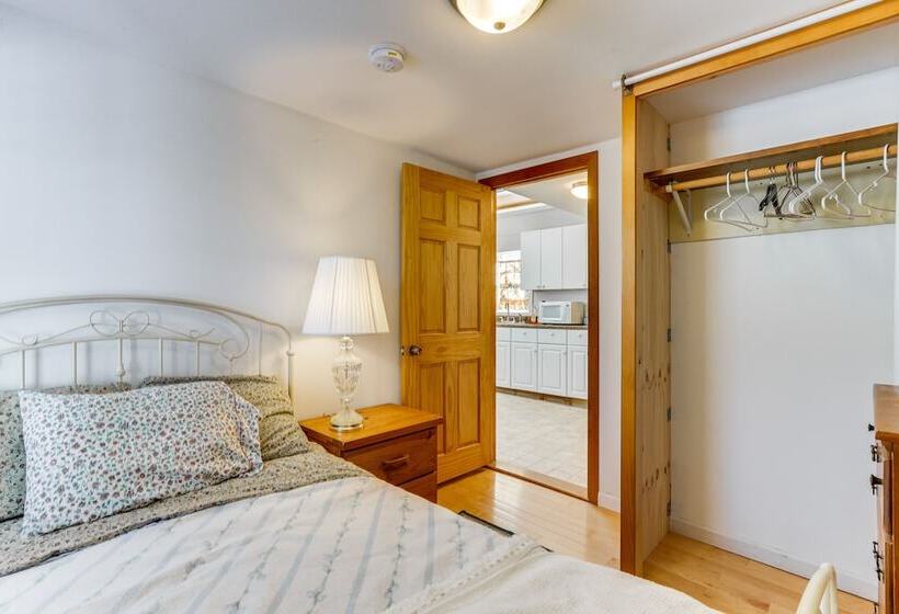 Charming Old Lyme Cottage, Steps To Private Beach!