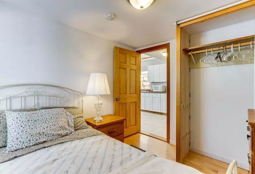 Charming Old Lyme Cottage, Steps To Private Beach!