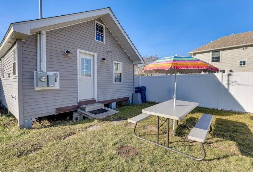 Charming Old Lyme Cottage, Steps To Private Beach!