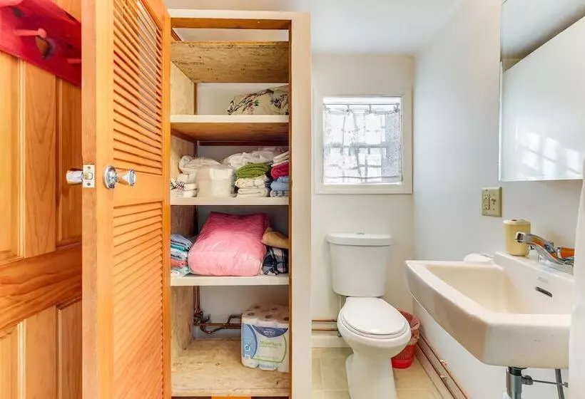 Charming Old Lyme Cottage, Steps To Private Beach!