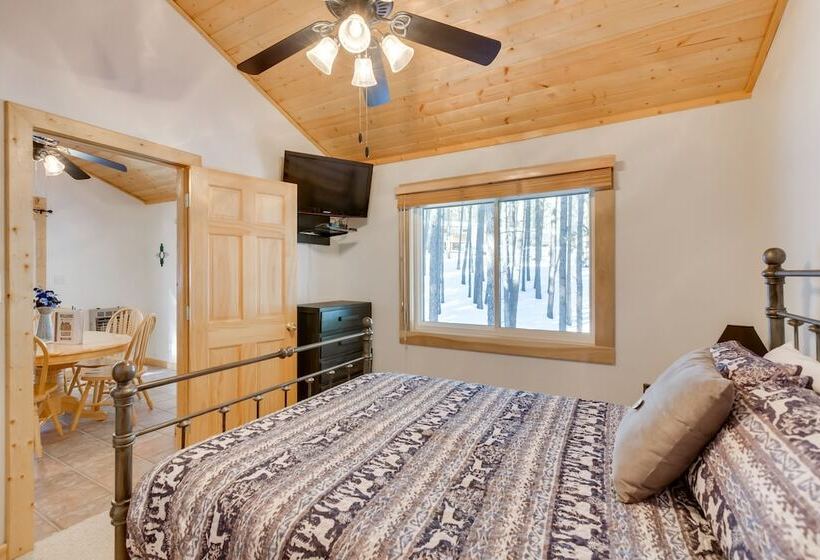 Cozy Angel Fire Cabin W/ Wood Burning Stove!