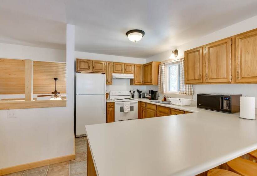 Cozy Angel Fire Cabin W/ Wood Burning Stove!