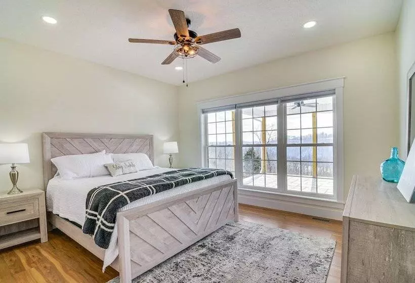 Dale Hollow Cottage W/ Covered Porch & Lake Views!