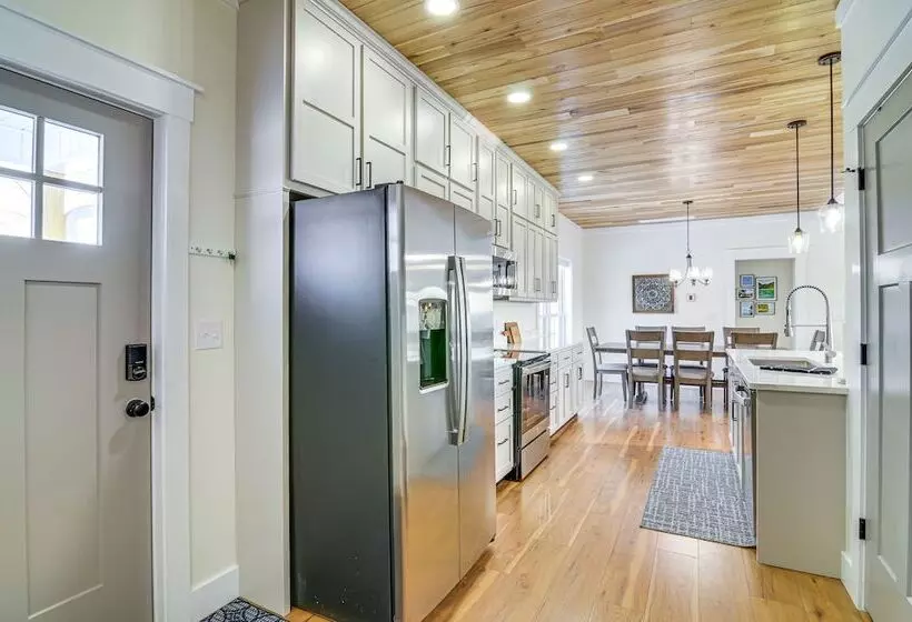 Dale Hollow Cottage W/ Covered Porch & Lake Views!