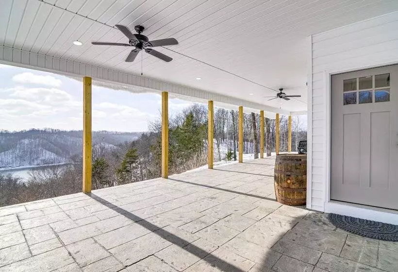 Dale Hollow Cottage W/ Covered Porch & Lake Views!