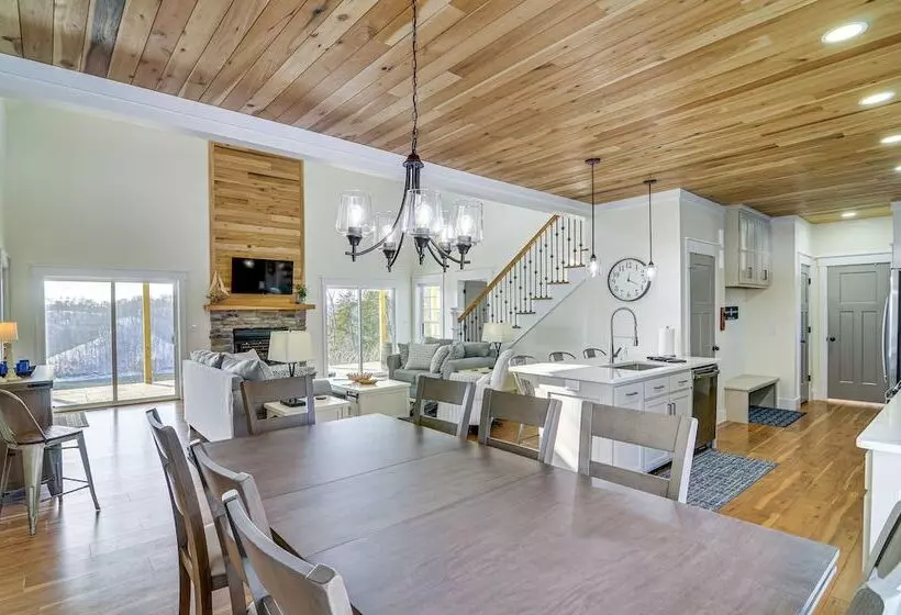 Dale Hollow Cottage W/ Covered Porch & Lake Views!