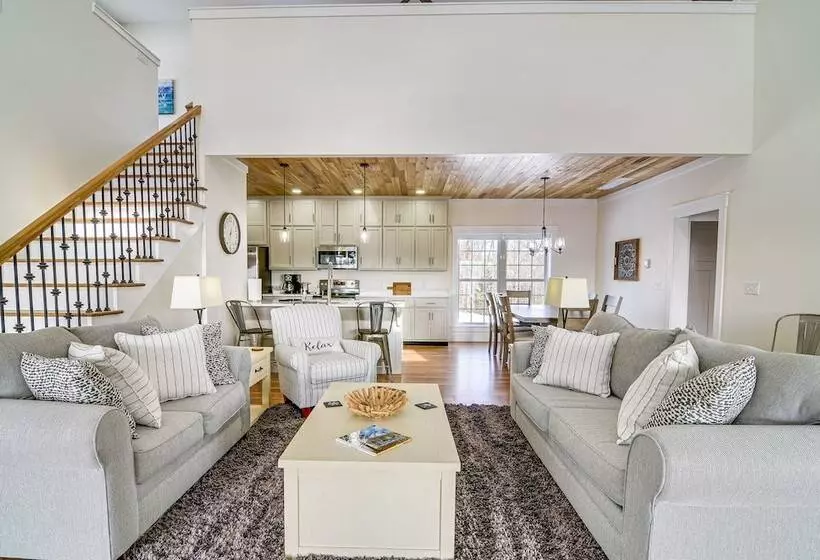 Dale Hollow Cottage W/ Covered Porch & Lake Views!