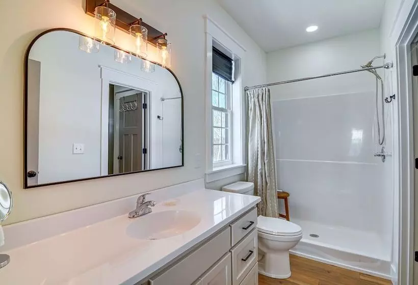 Dale Hollow Cottage W/ Covered Porch & Lake Views!