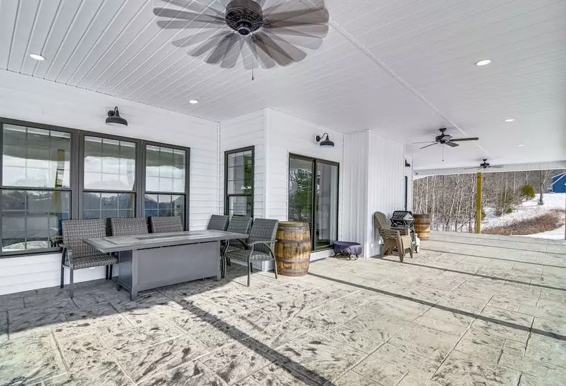 Dale Hollow Cottage W/ Covered Porch & Lake Views!