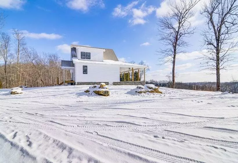 Dale Hollow Cottage W/ Covered Porch & Lake Views!