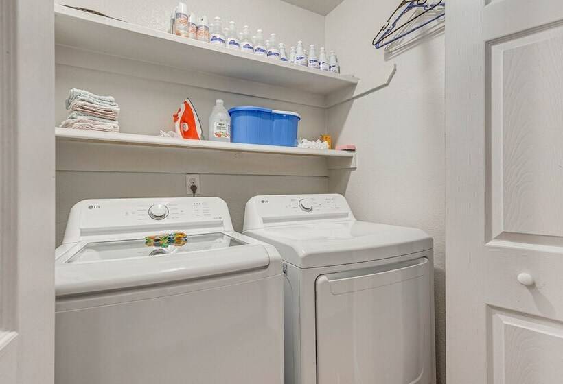 Family Friendly Ocean Springs Home: Grill, Hot Tub