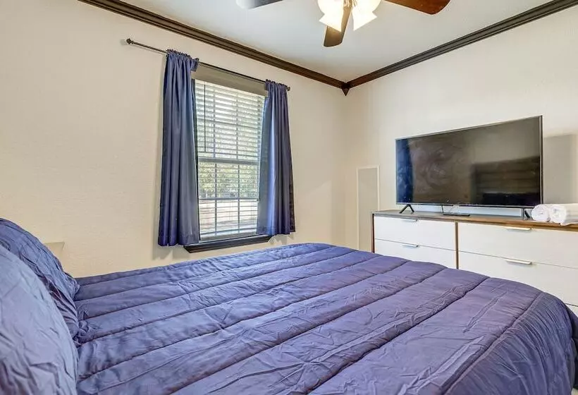 Family Friendly Ocean Springs Home: Grill, Hot Tub