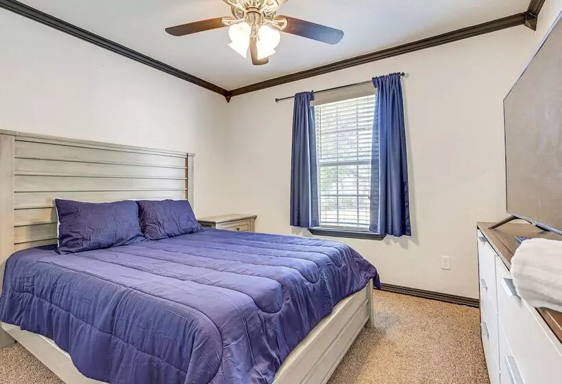 Family Friendly Ocean Springs Home: Grill, Hot Tub