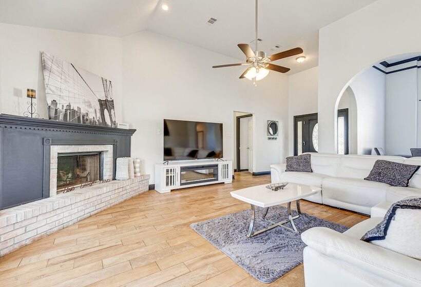 Family Friendly Ocean Springs Home: Grill, Hot Tub