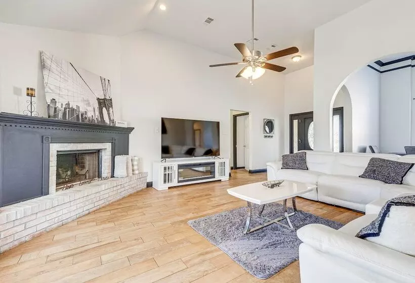 Family Friendly Ocean Springs Home: Grill, Hot Tub