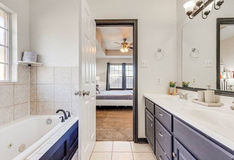 Family Friendly Ocean Springs Home: Grill, Hot Tub