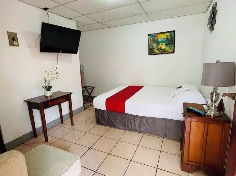 Hostal Clary