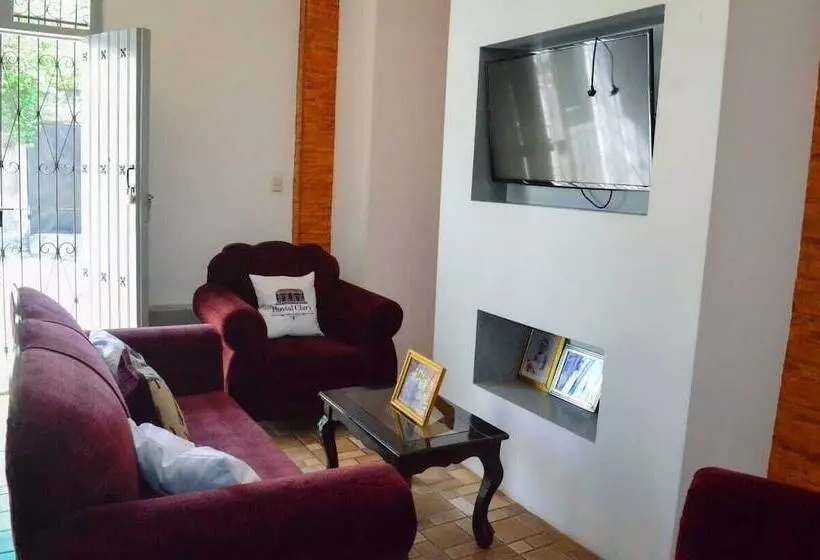 Hostal Clary